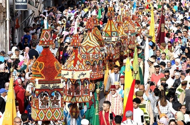 Procession des cierges: tradition vivante à Salé
