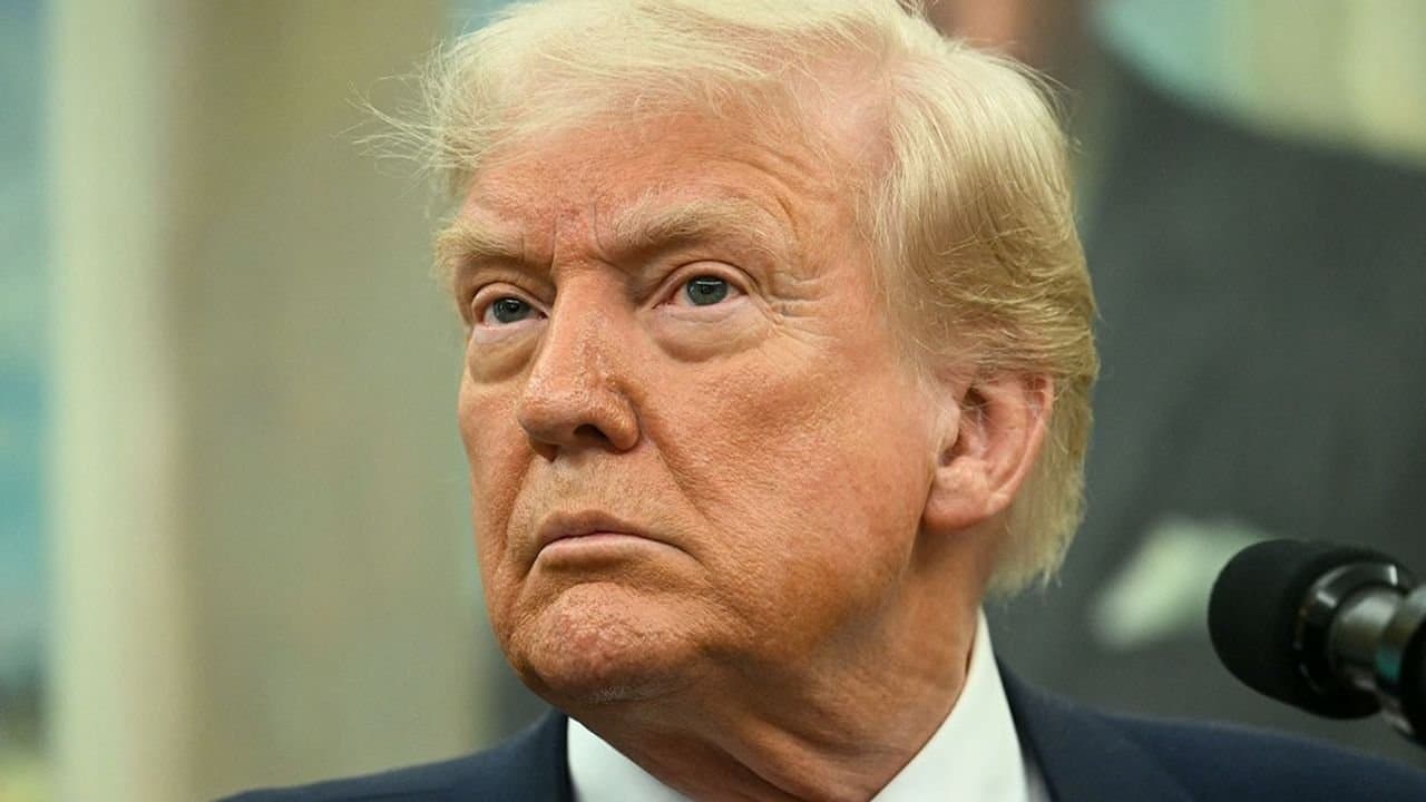 Trump frappe la Chine avec 100 % de droits de douane