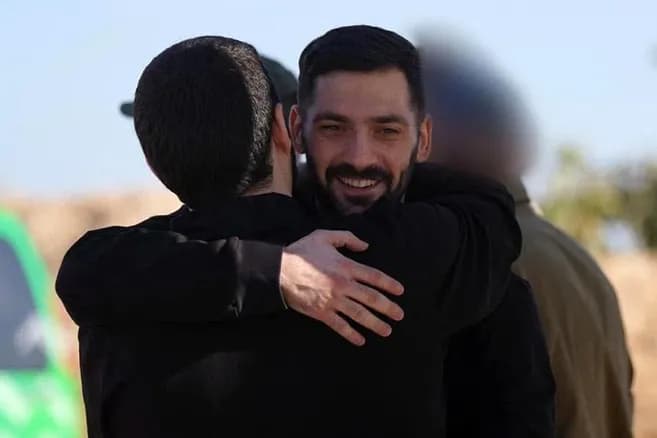 Derniers otages libérés à Gaza: vers la fin de la guerre ?