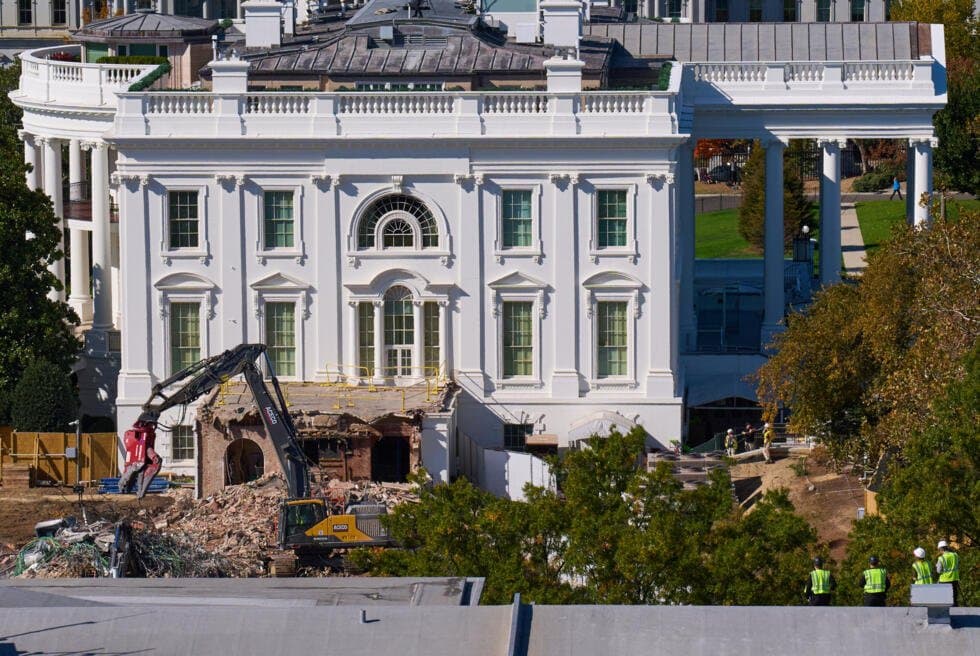 Maison Blanche: Trump détruit l’aile est historique