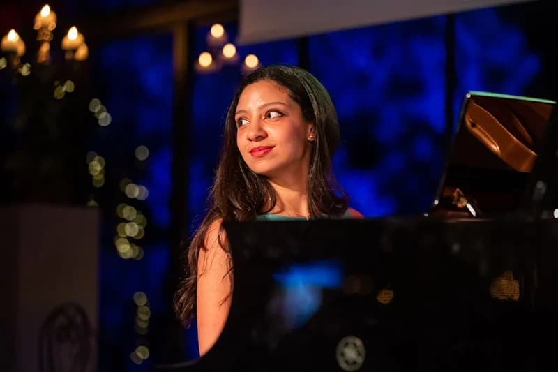 Concours international de piano: Nour Ayadi en ouverture
