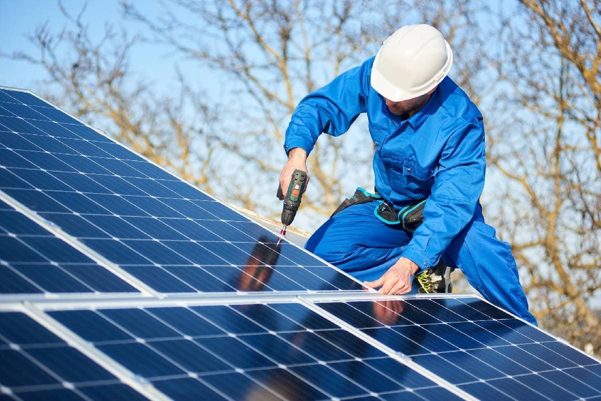 Solaire: TVA réduite en France, et au Maroc ?