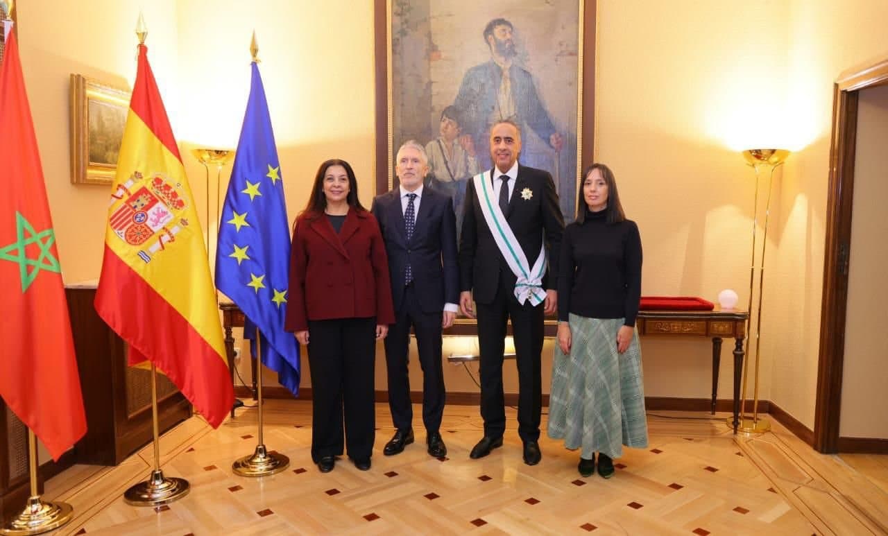 Hammouchi décoré de la Grand-Croix de la Garde Civile espagnole