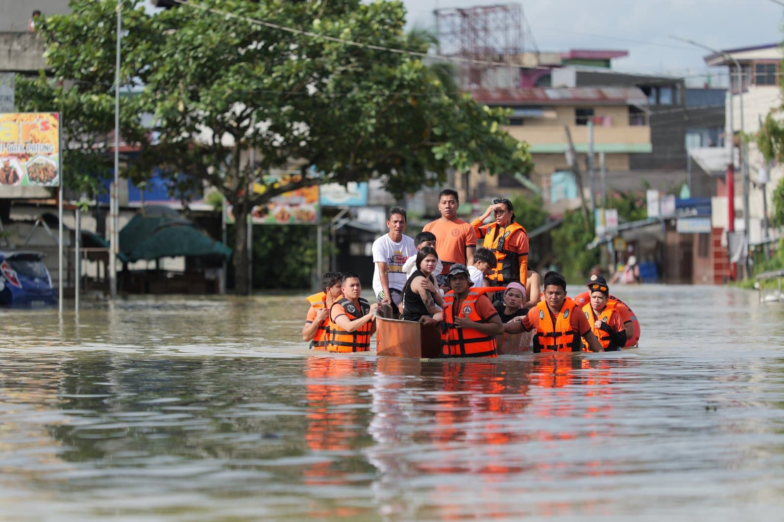 Typhon Fung-wong: 25 morts aux Philippines, menace sur Taïwan