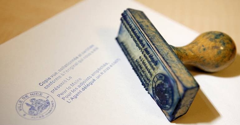 Banque condamnée pour refus d’accepter une copie certifiée
