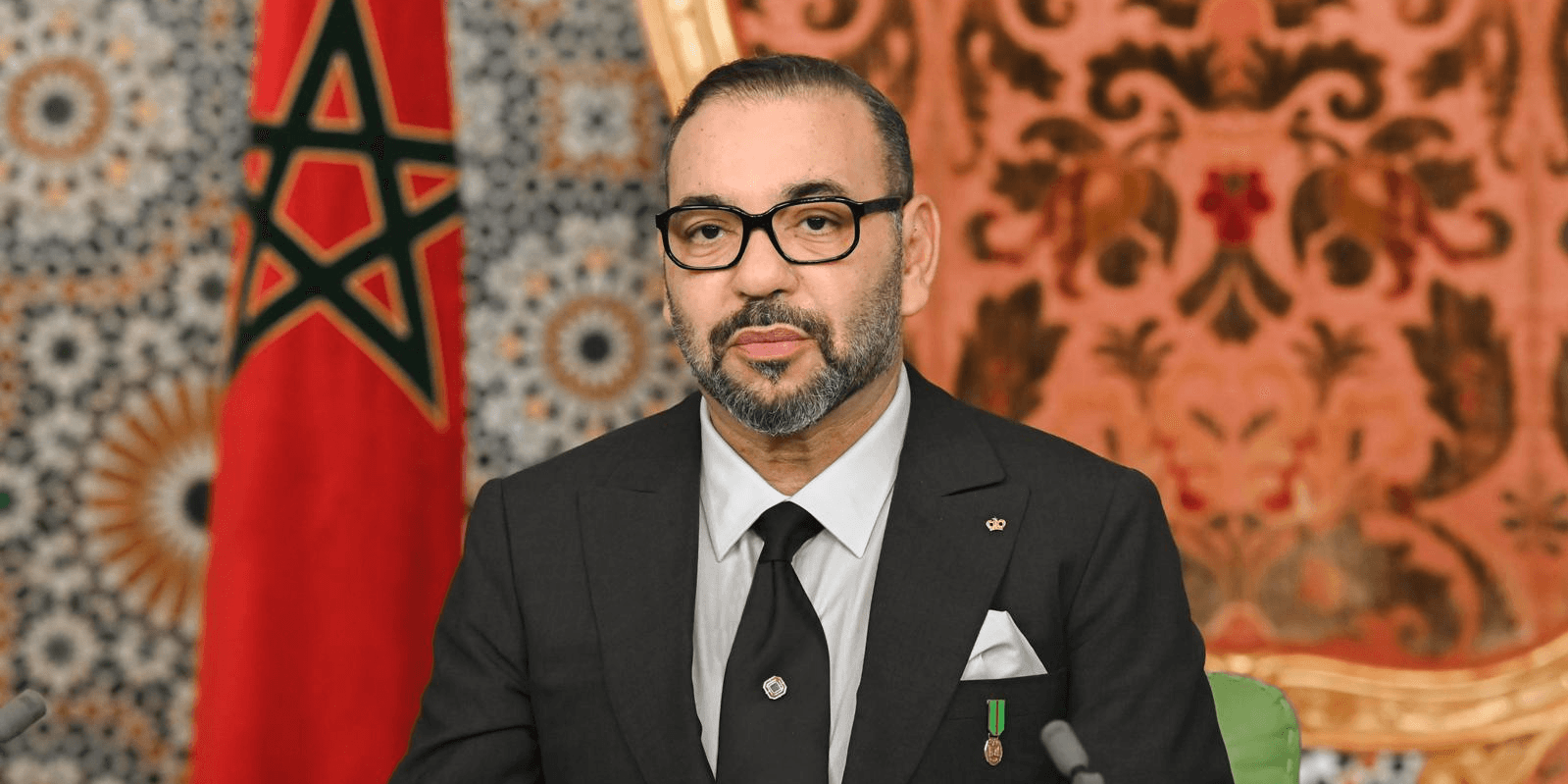 SM le Roi félicite l’équipe féminine de l’AS FAR