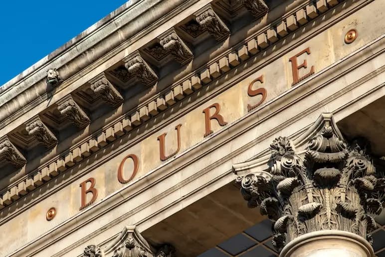 Bourses européennes: Réactions après les critiques de Trump