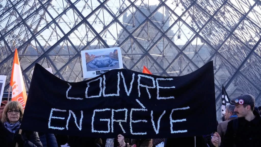 France: Le Louvre fermé en pleine grève des salariés
