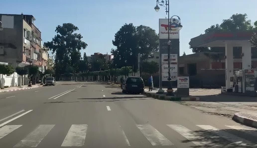 Intempéries: Rues désertes à Ksar El Kébir