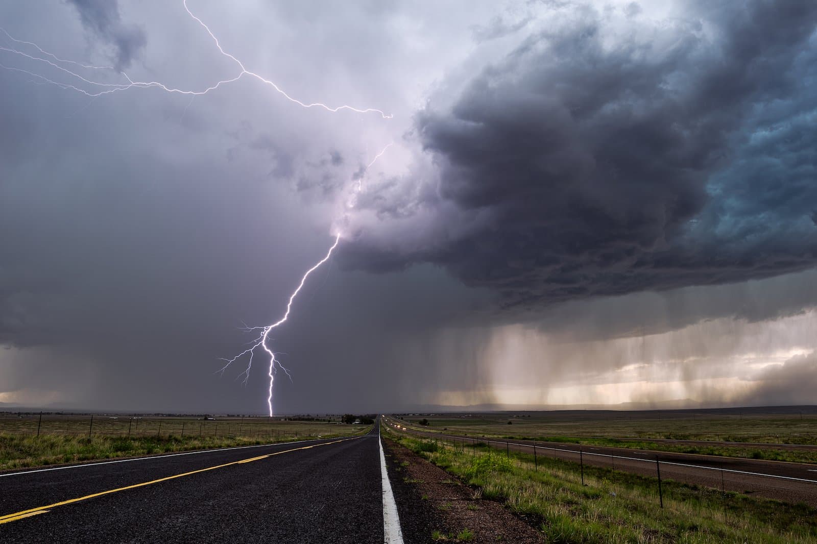 Orages et fortes rafales attendus au Maroc