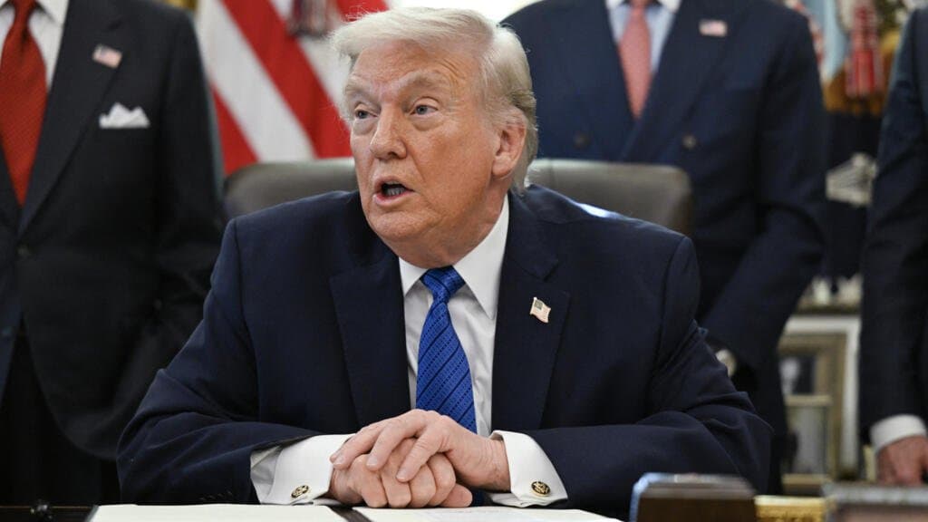 Négociations USA-Iran: Trump hausse le ton