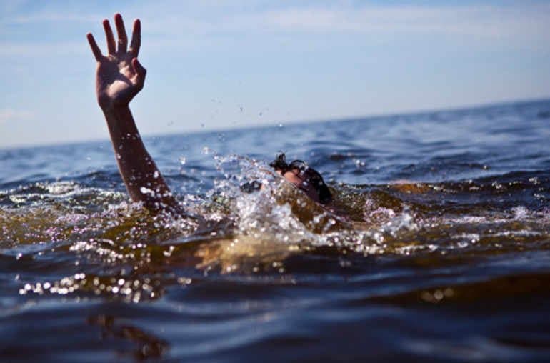 Canicule en France: Dix décès par noyade