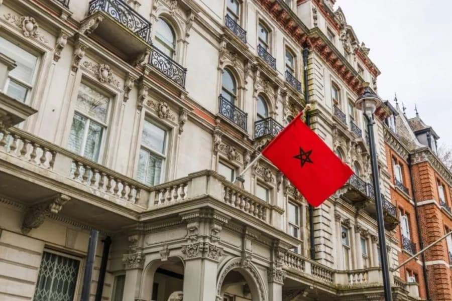 Drapeau marocain profané: L’Ambassade porte plainte