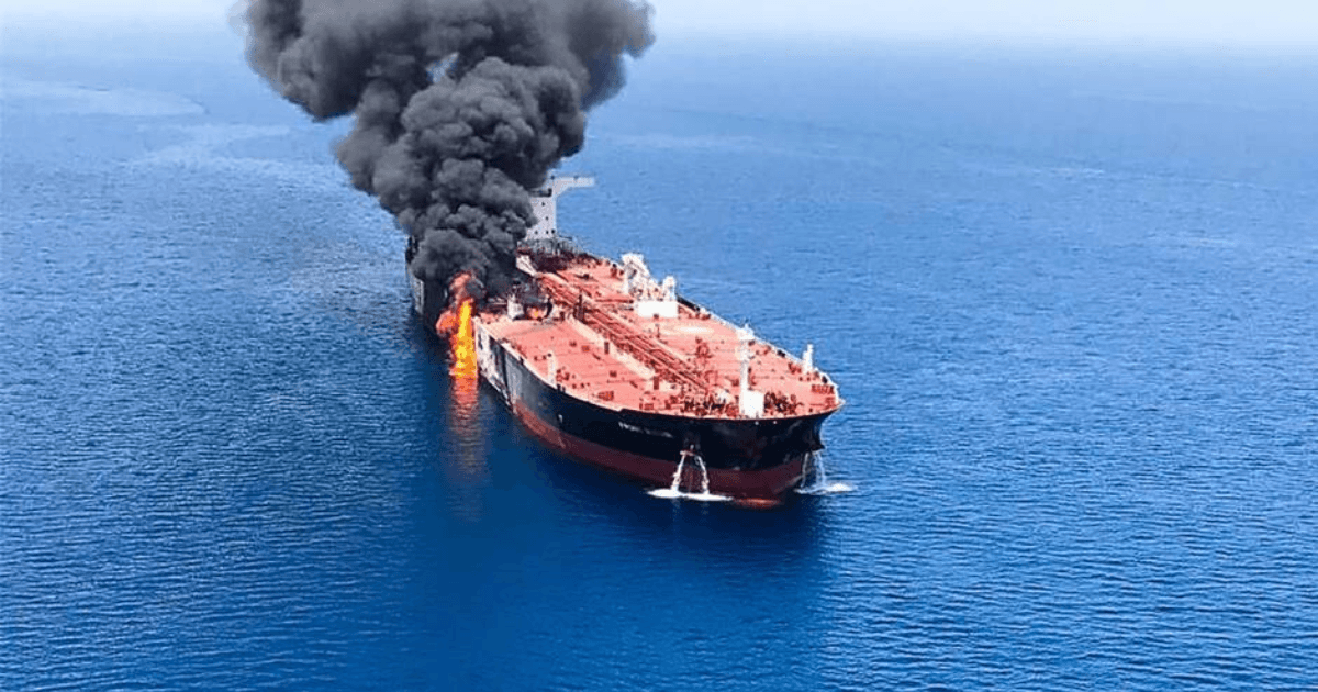 Mer Rouge: un pétrolier saoudien touché et en feu au large de Yanbu