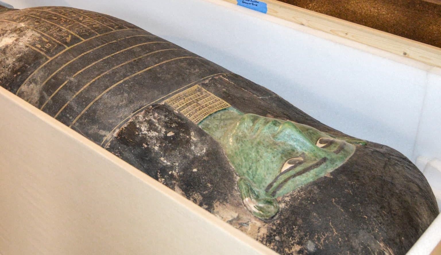Archéologie : les États-Unis rendent un sarcophage volé à l’Égypte