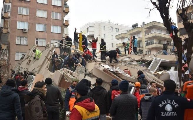 Le plus violent séisme au Moyen-Orient depuis 1939: en Turquie et en Syrie plus de 650 morts, des secousses ressenties à Beyrouth