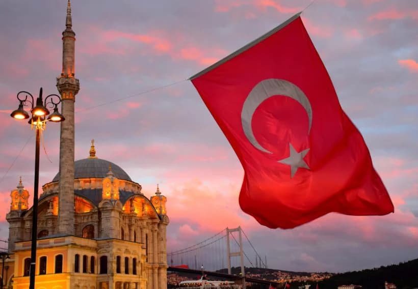 Turquie: une puissante explosion frappe un entrepôt de céréales