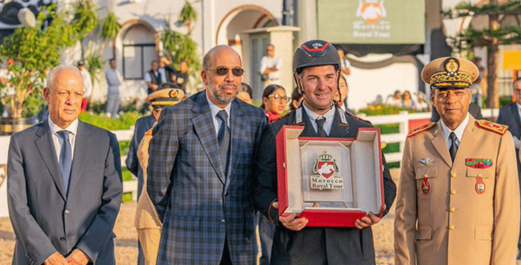 Emmanuel Gaudiano remporte le Grand Prix du Roi Mohammed VI au Royal Jumping League 2023.