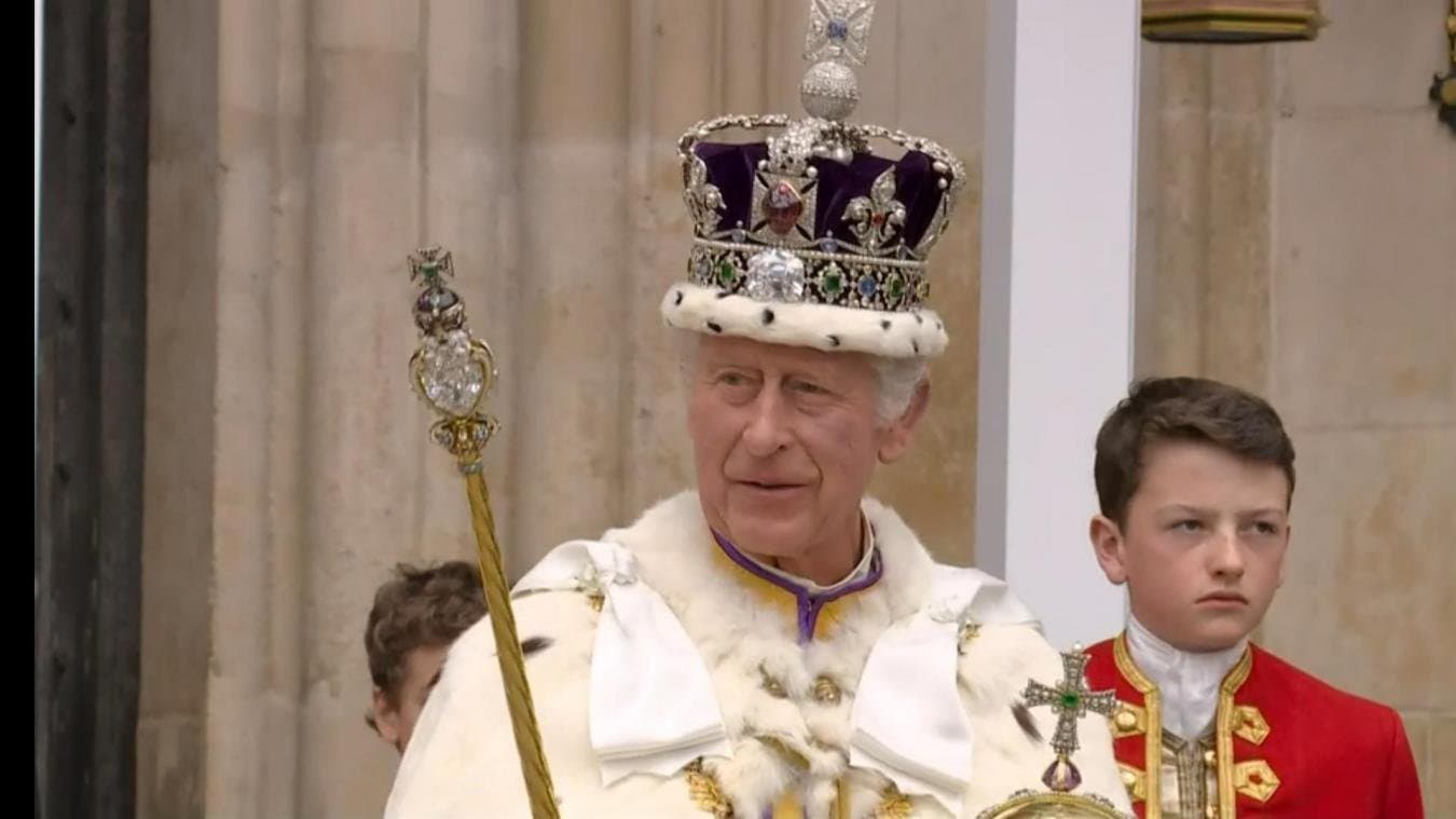 Premier message du roi Charles III "mes plus sincères remerciements"