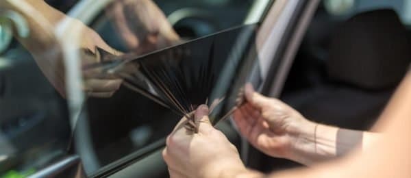 Le ministre des Transports clarifie l'utilisation des vitres teintées dans les véhicules