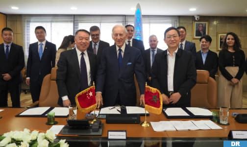 Signature d'accords d'investissement chinois d'une valeur de 910 millions de dollars à Tanger Tech