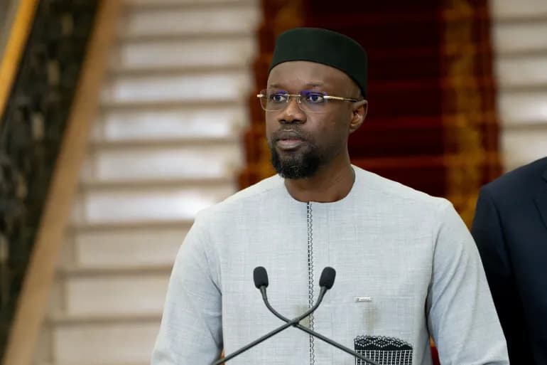 Le Sénégal évoque la possibilité de fermer les bases militaires françaises