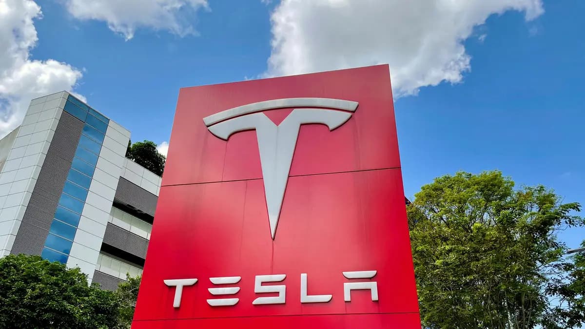Tesla annonce des réductions d'effectifs mondiales, visant jusqu'à 121 000 employés
