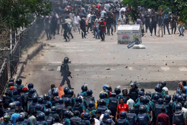 3 semaines de manifestations au Bangladesh. Comment la crise s'est-elle aggravée ?