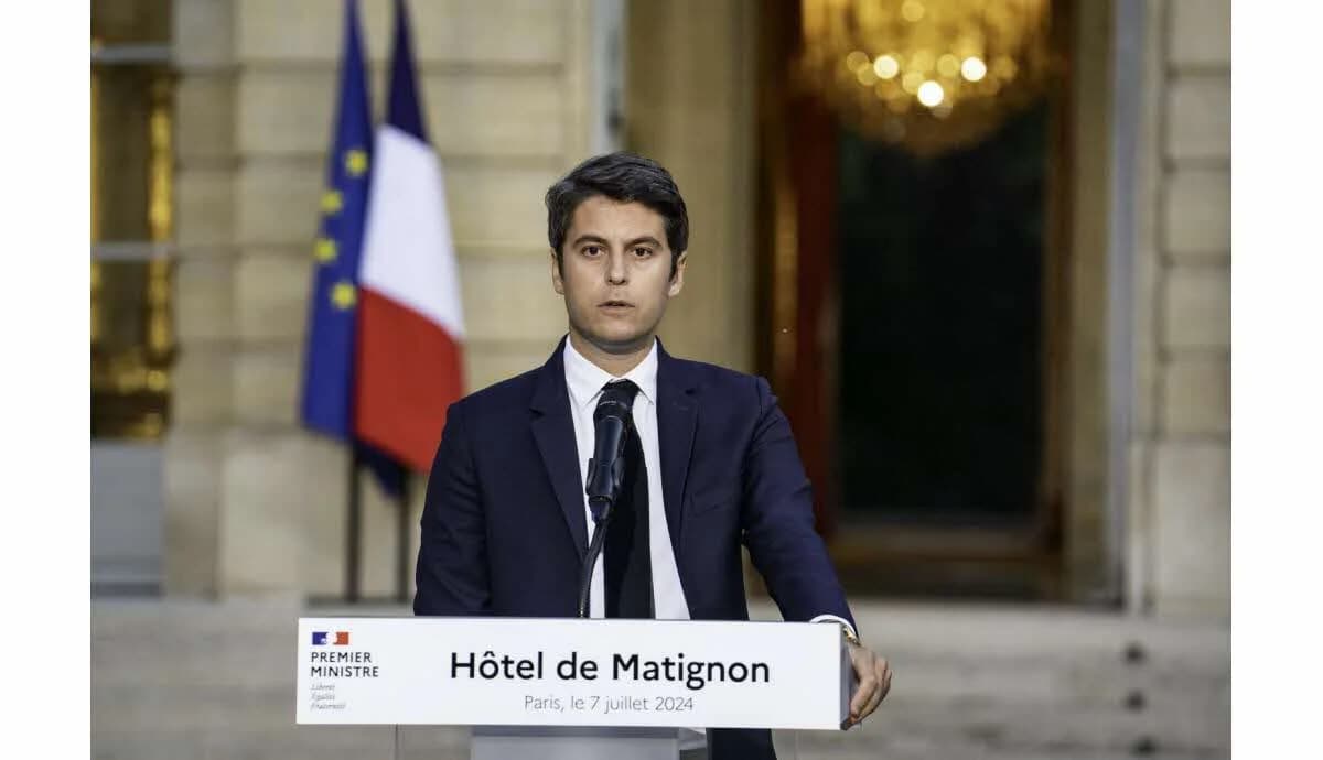 France : Macron demande au Premier ministre de rester après sa démission suite aux élections législatives
