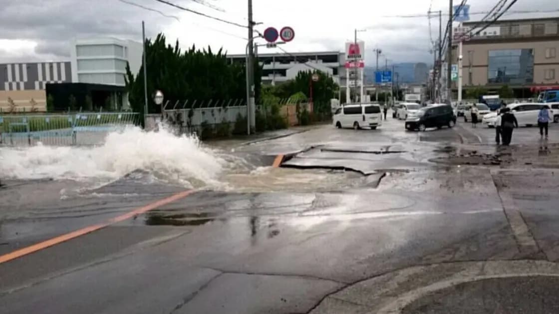 Deux séismes de magnitudes 6,9 et 7,1 frappent le Sud du Japon