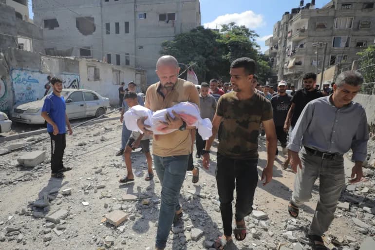 Des dizaines de martyrs et de blessés ont été tués par les bombardements de l'occupation sur diverses zones de Gaza