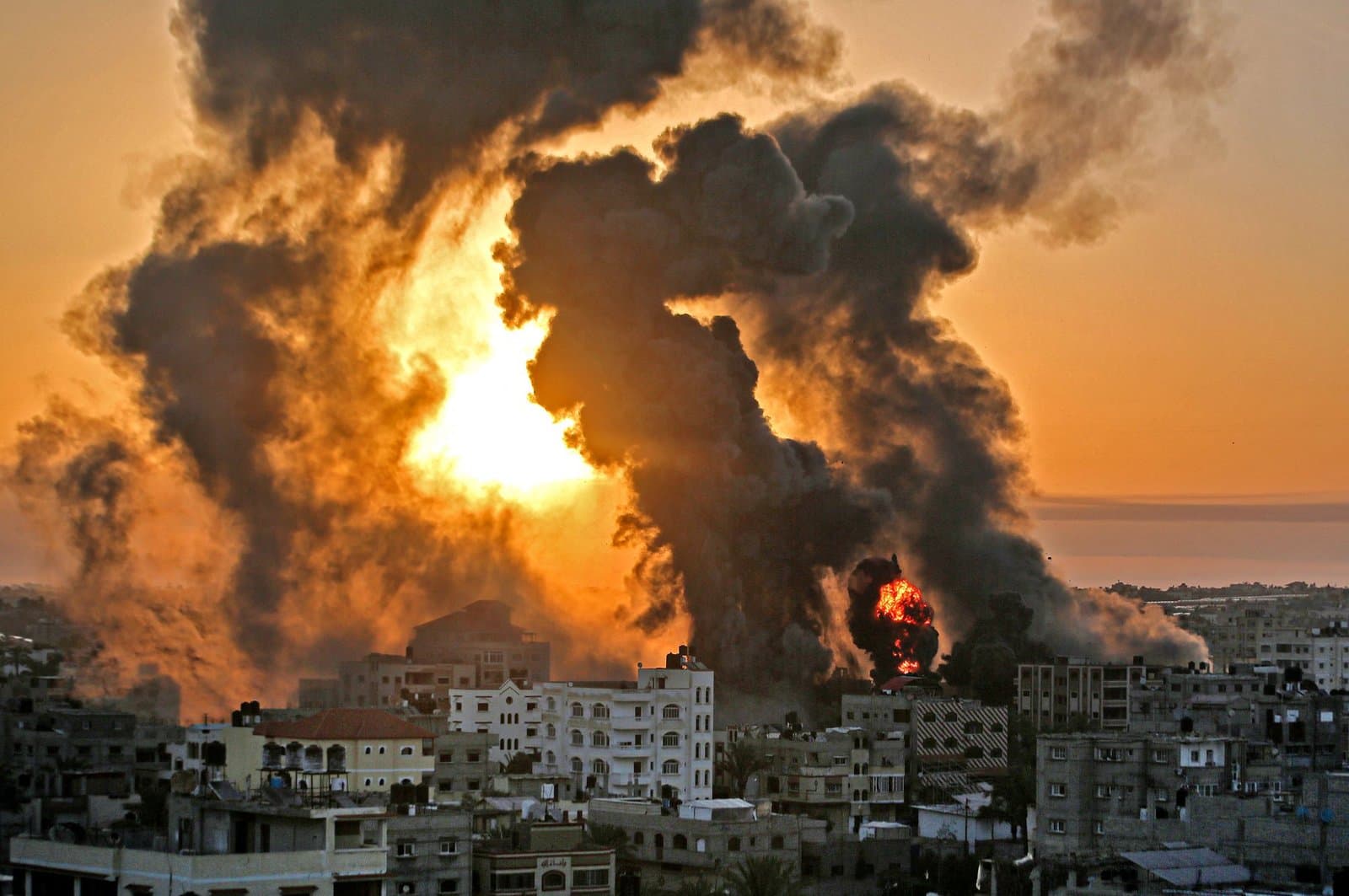 330 martyrs suite aux bombardements israéliens sur Gaza