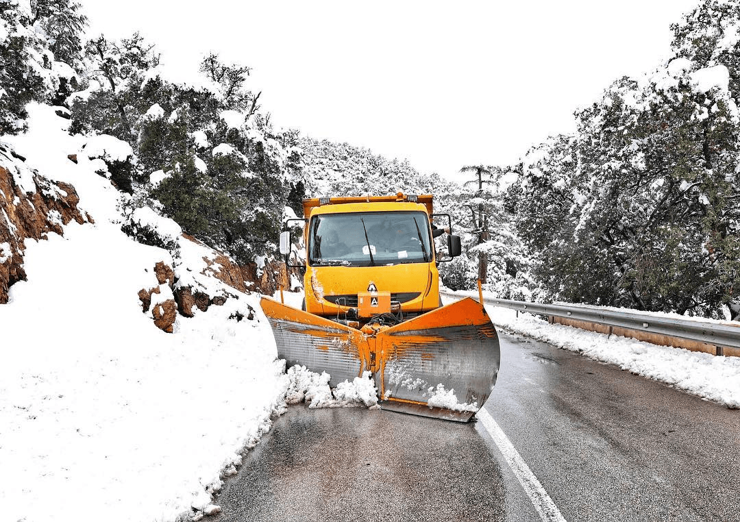 Alerte météo: vents violents et chutes de neige attendus lundi et mardi