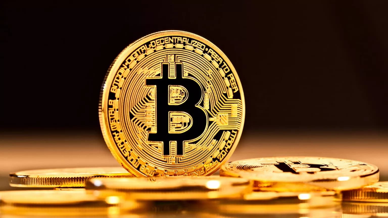 Crypto: le Bitcoin franchit les 104 000 $