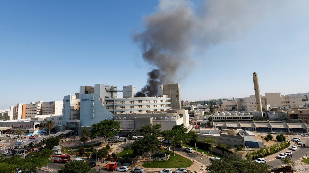 Israël-Iran: un hôpital touché, Téhéran vise une base