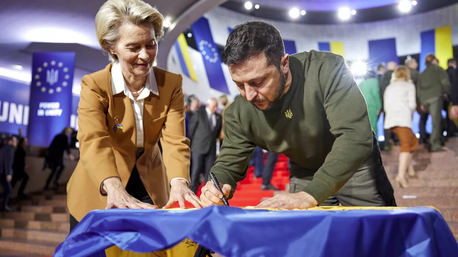 L’UE: « L’avenir de l’Ukraine appartient aux Ukrainiens »