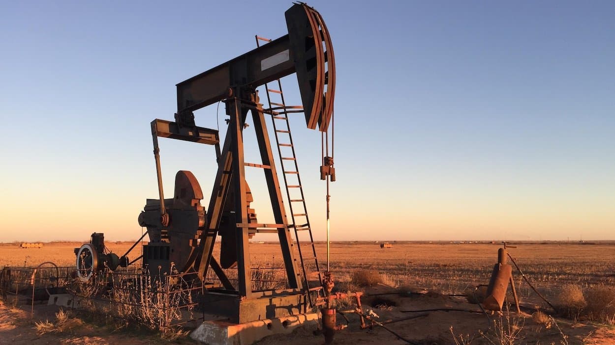 Les prix du pétrole soutenus par la chute des stocks US