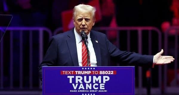 Trump gracie à nouveau un insurgé du Capitole