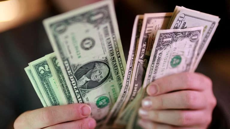 Le dollar décroche sur les marchés mondiaux